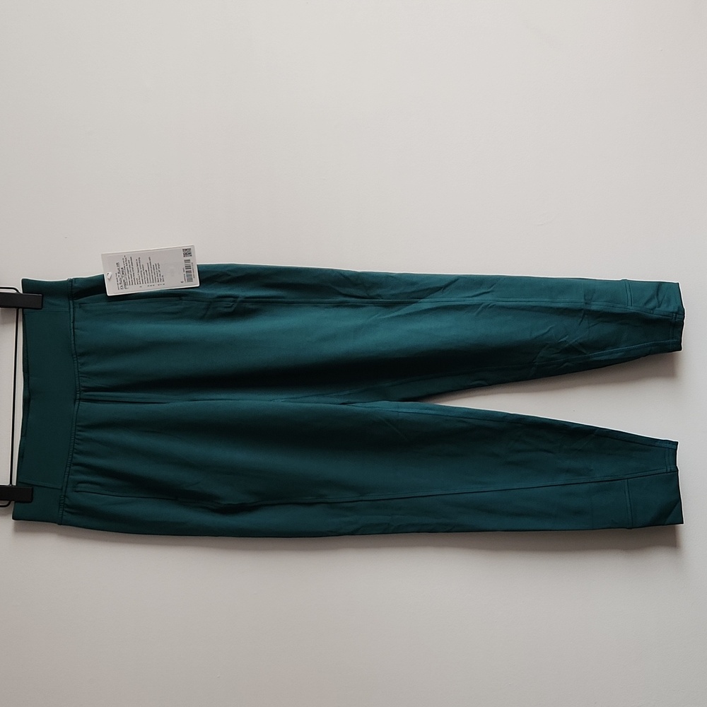 Lululemon NWT It's Rulu Run HR Jogger *Fleece size 6